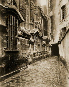 Eugène Atget - Cour St. Gervais et Protais (Courtyard, St. Gervais and Protais), 1899-1900