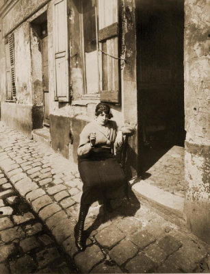 Eugène Atget - Rue Asselin, 1921